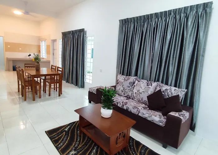 Malim Nawar Holiday House